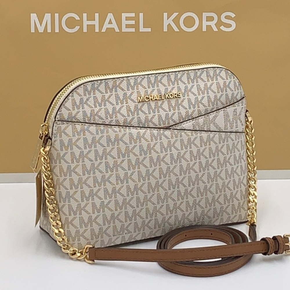 Michael Kors Medium Dome Xcross Xbody Bag
Color: Vanilla Multi